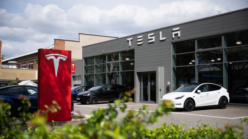 Tesla's first-quarter profits decline due to lower global sales and price reductions.